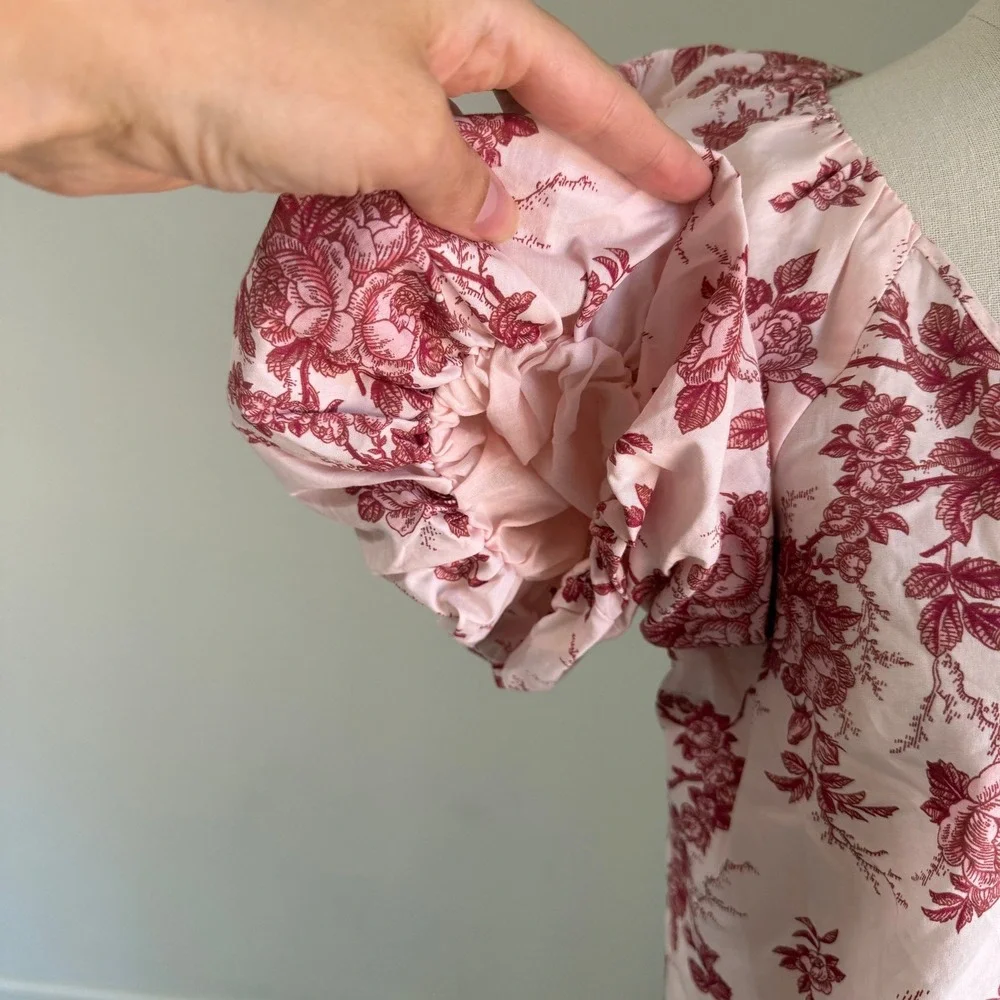 Banana Republic Pink Floral Toile Poplin Blouse Small Cottage Coquette Regency